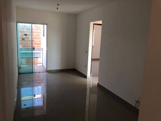 #200 - Apartamento para Venda em Campos dos Goytacazes - RJ