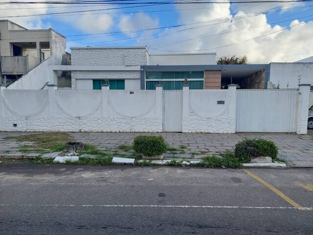 #201 - Casa para Venda em Campos dos Goytacazes - RJ - 1