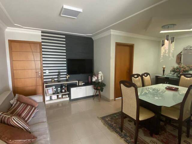 #523 - Apartamento para Venda em Campos dos Goytacazes - RJ - 2